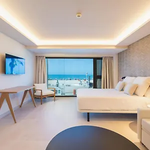 https://apartamentos-playa-victoria.hotelsincadiz.net